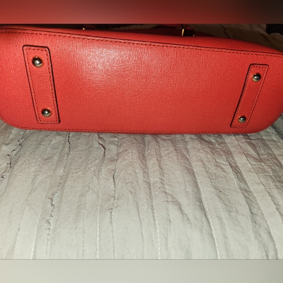 Purse - Picture 2 of 4